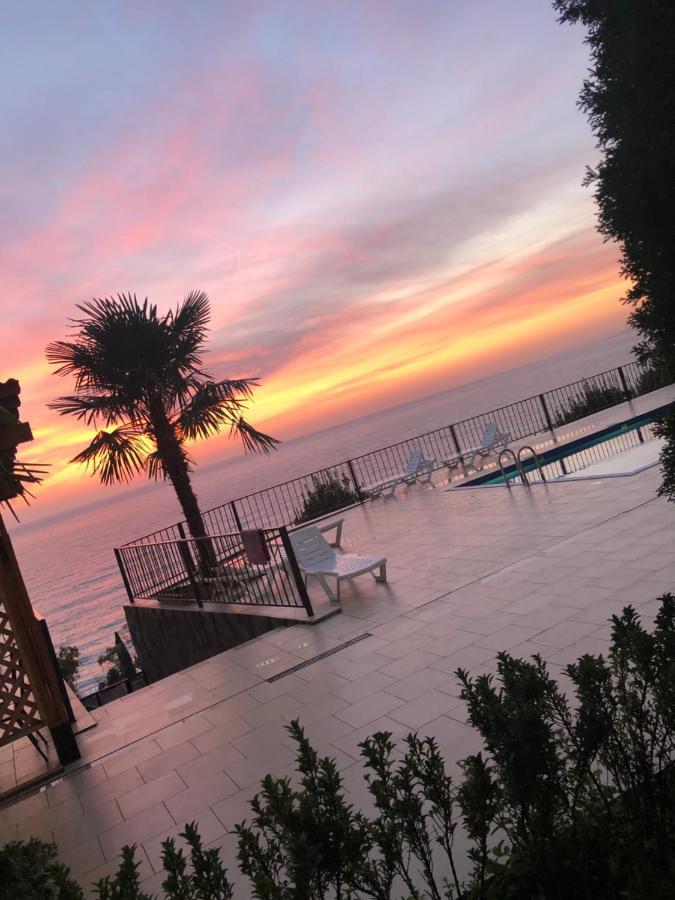 Astan Hotel Γκάγκρα Εξωτερικό φωτογραφία